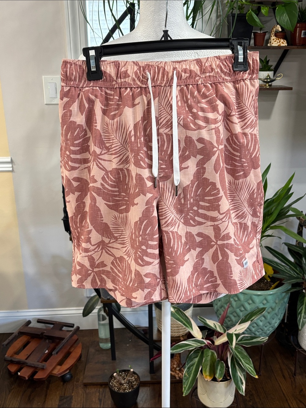 Trunks Surf & Swim Co. Tropical Print Shorts size S